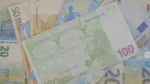 Le Portugal place 1.131 millions en dette à des taux plus élevés.