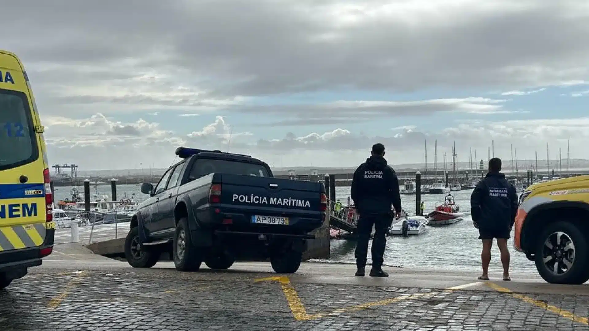 Le Portugal refuse l'accès d'un voilier russe aux ports nationaux.