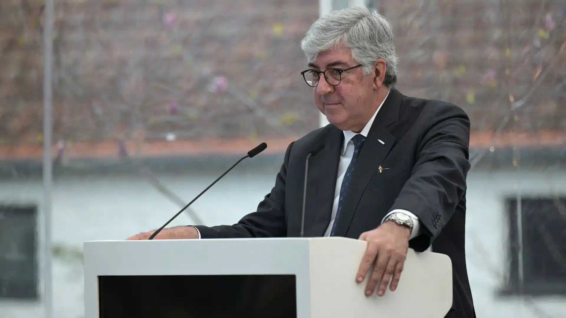 Le recteur de Porto dénonce des "pressions" pour accepter des admissions illégales en médecine.