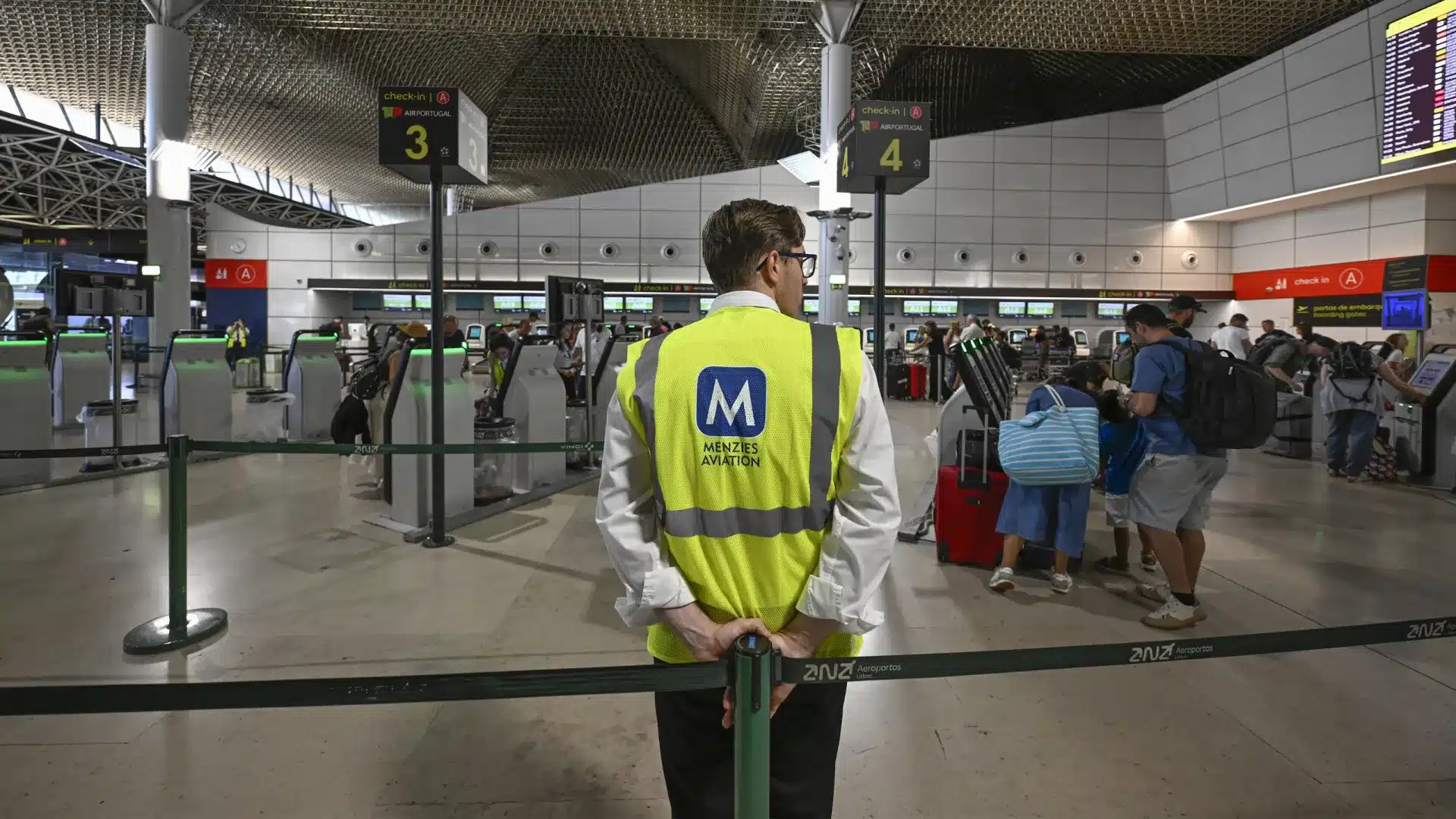 Le tribunal décrète des services minimums pour la grève des travailleurs de Menzies.
