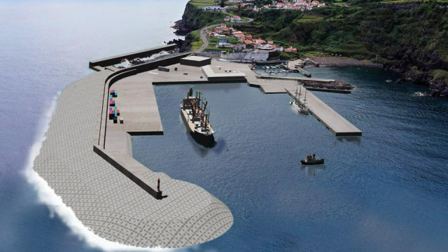 Porto das Flores: Do material que enche 60 campos às 150 viagens de barco