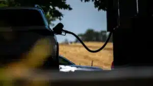 Les carburants vont devenir plus chers. Si vous voulez économiser, faites le plein aujourd'hui.
