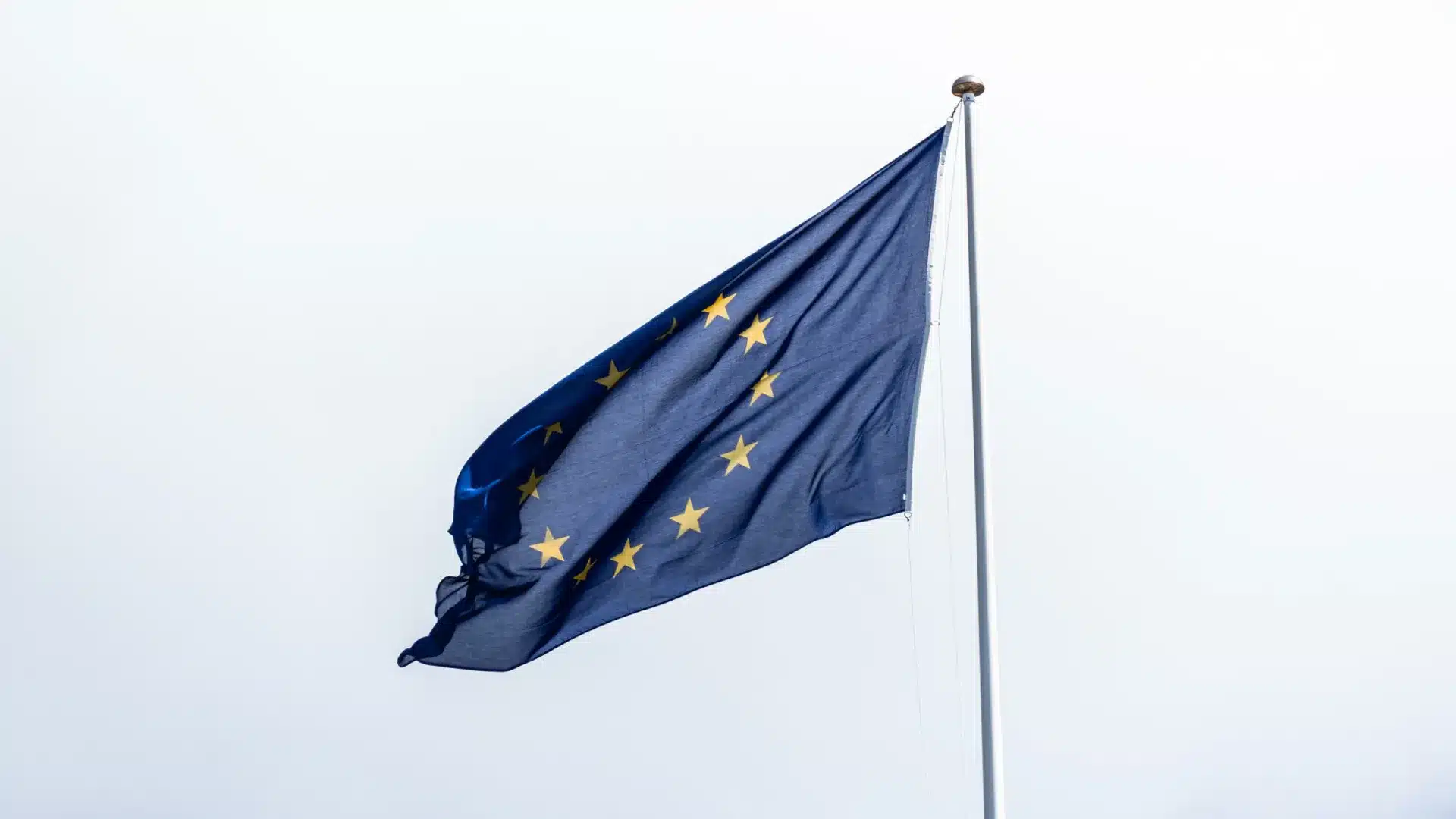 Les ministres des Finances de l'UE tentent de 'stimuler' la compétitivité face à l'inertie.