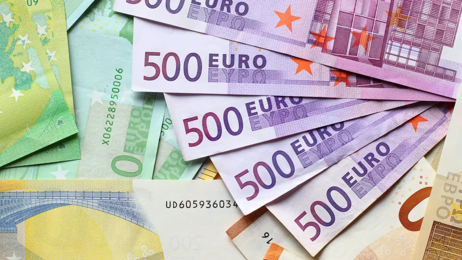L'État émet 5 milliards d'euros et la demande dépasse 81 milliards.