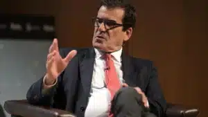 Moreira accuse Pinto Luz de "portophobie" pour des déclarations sur le métrobus.