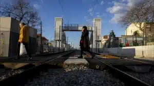 Motocycliste meurt percuté par un train à Ovar