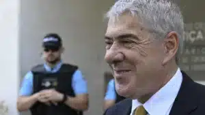 "MP s'est amusé avec le saccage de ma vie privée", dit Sócrates.