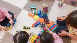 Plus de mille exigent une intervention dans le différend concernant des enfants luso-péruviens.