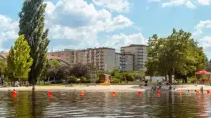 Praia fluvial de Mirandela déconseillée à la baignade en raison de la contamination.
