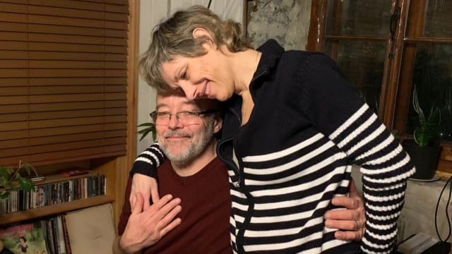Professeure et mère : L'Américaine qui est morte dans l'ascenseur de la Gloire