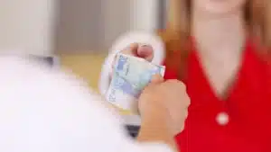 Savez-vous qu'il existe une allocation pour défaillances ? Qu'est-ce que c'est et qui en a droit ?