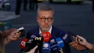 "Si quelqu'un prouve que je n'ai pas donné de conditions à Carris, je démissionne sur-le-champ."