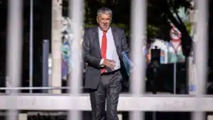 Socrate nie avoir reçu deux millions d'euros de son cousin.