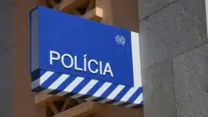 Trois agents de sécurité privés avec des armes illégales arrêtés par la PSP à Porto