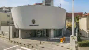 Un jeune de 18 ans arrêté pour "vol aggravé" dans un établissement à Gaia.
