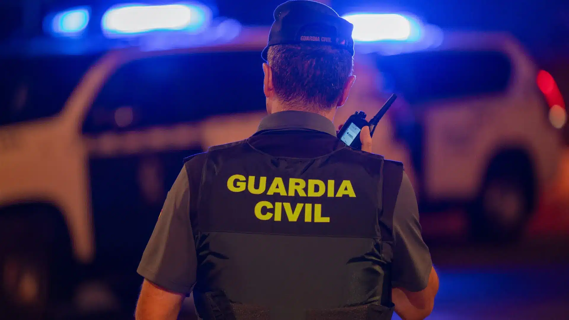 Un Portugais armé se barricade chez lui à Ibiza, mais finit par se rendre.