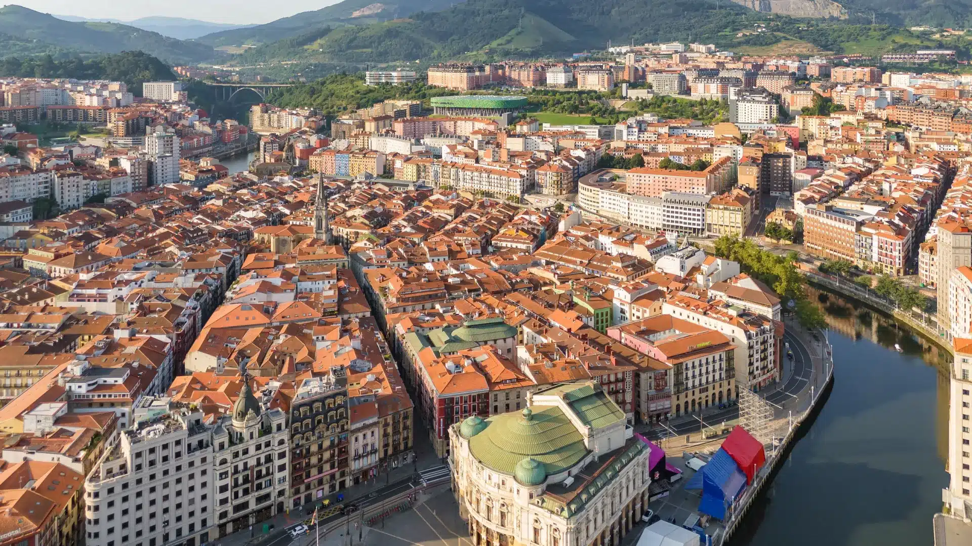 Un Portugais arrêté à Bilbao pour soupçons d'abus sur des membres de sa famille mineurs.