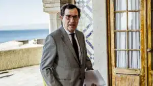 Une plus grande "présence physique" a conduit le gouvernement à révoquer l'ancien président de l'AICEP.