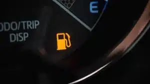 Voiture en réserve Découvrez ce qui arrive aux prix des carburants demain
