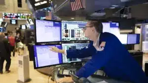 Wall Street ouvre en légère hausse.