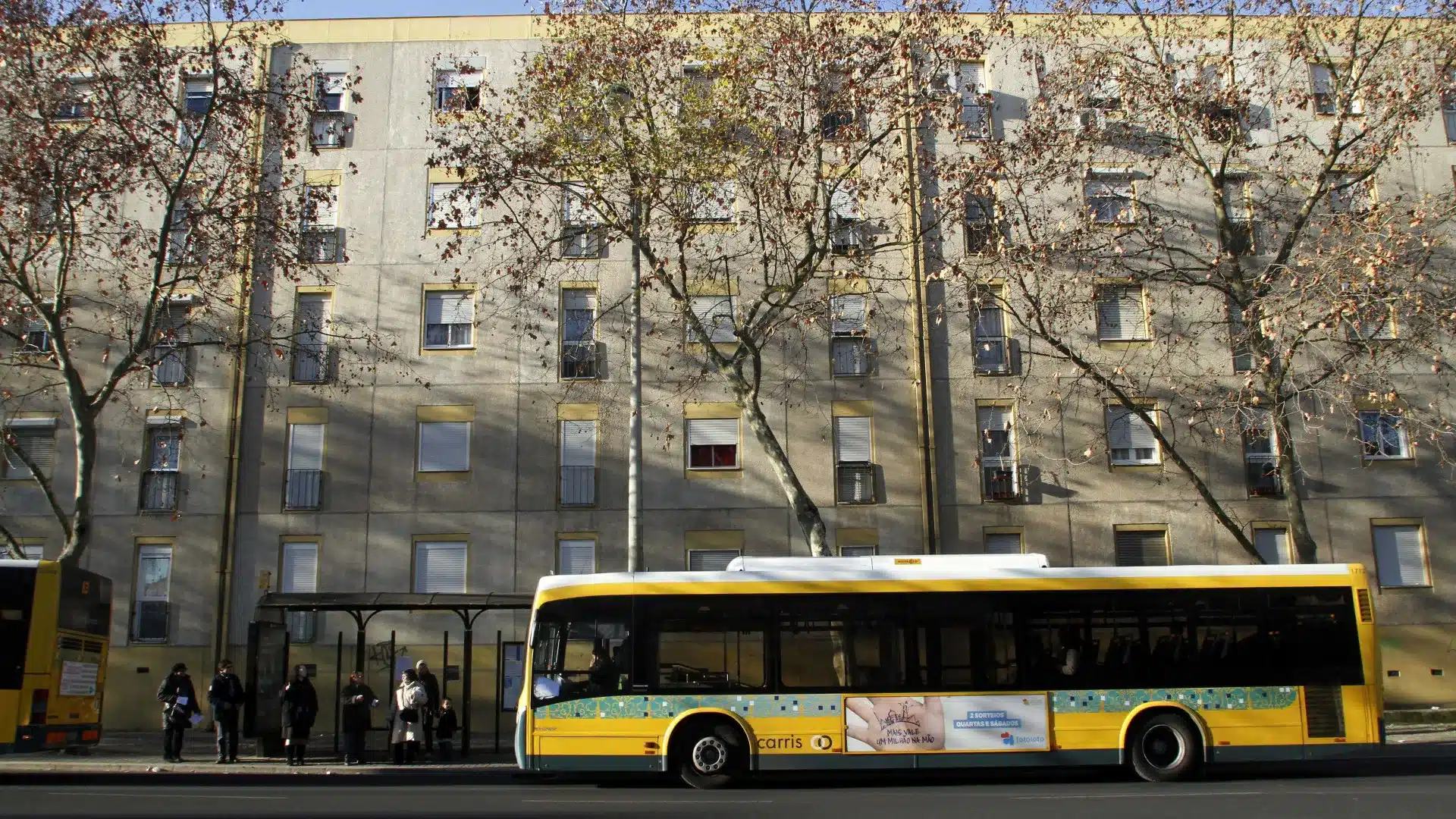 Zero défend les couloirs réservés aux autobus à Lisbonne et Porto.