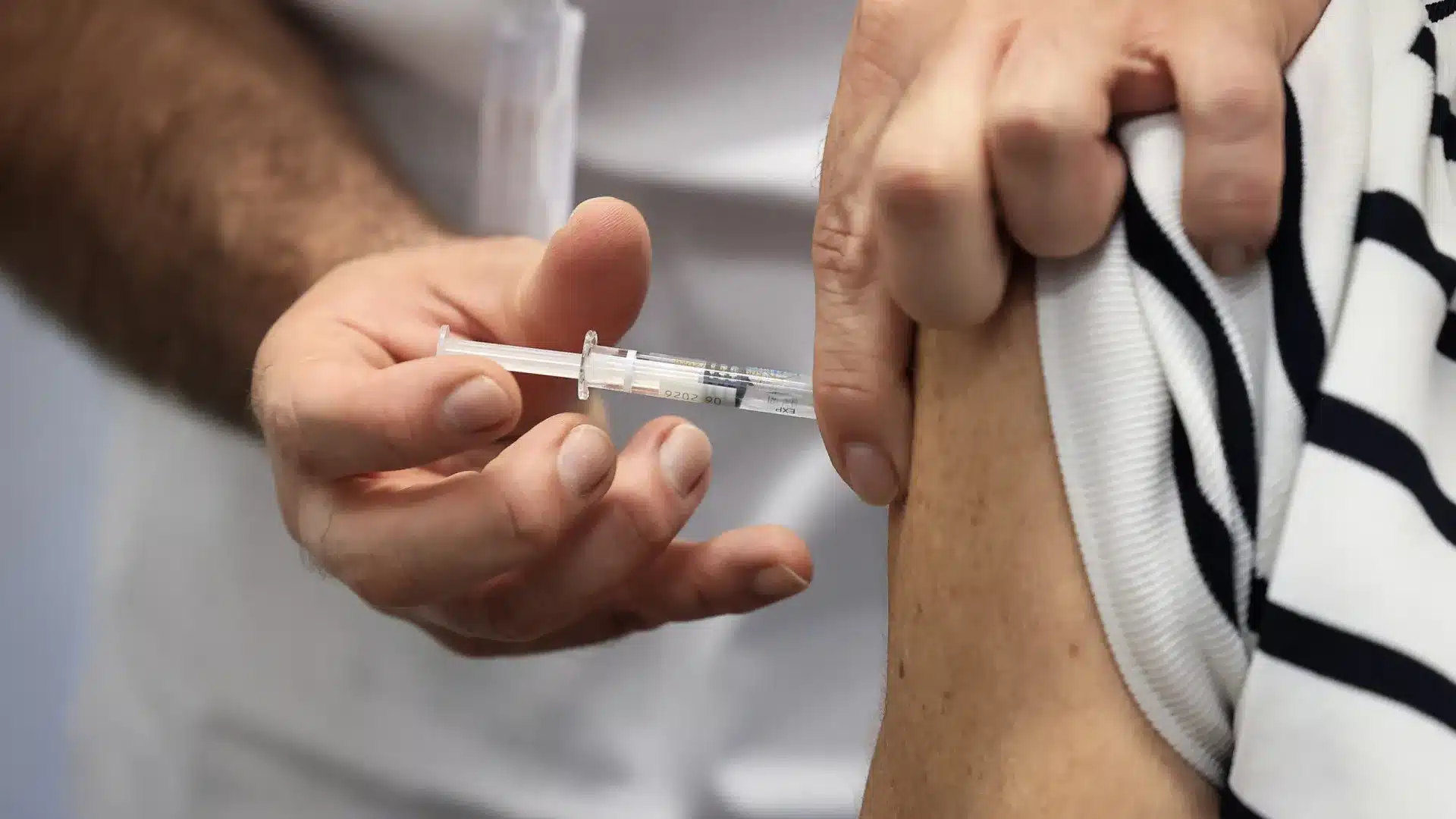 800 000 vaccins administrés contre la grippe et le covid19 en deux semaines