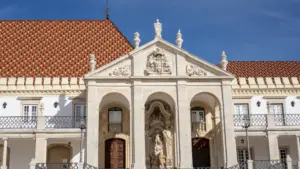 A AIMA a retiré sa protection à 37 élèves à Coimbra qui ont fui l'Ukraine.