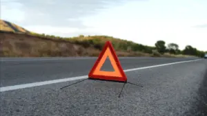 Accident a fait quatre blessés et coupe la RN-221 à Freixo de Espada à Cinta.