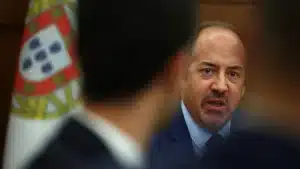 Álvaro Santos Pereira nommé gouverneur de la BdP (commence le 6 octobre)
