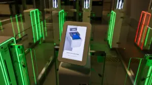 ANA veut des temps d'attente maximum dans les aéroports et souligne des problèmes dans le RAPID