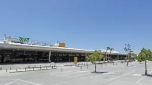 Arrêtés à Faro, un homme et une femme qui se préparaient à prendre l'avion avec de faux documents.