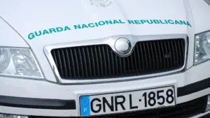 Avec un couteau dentelé et un rasoir. Femme de 19 ans arrêtée à Ponte de Sor