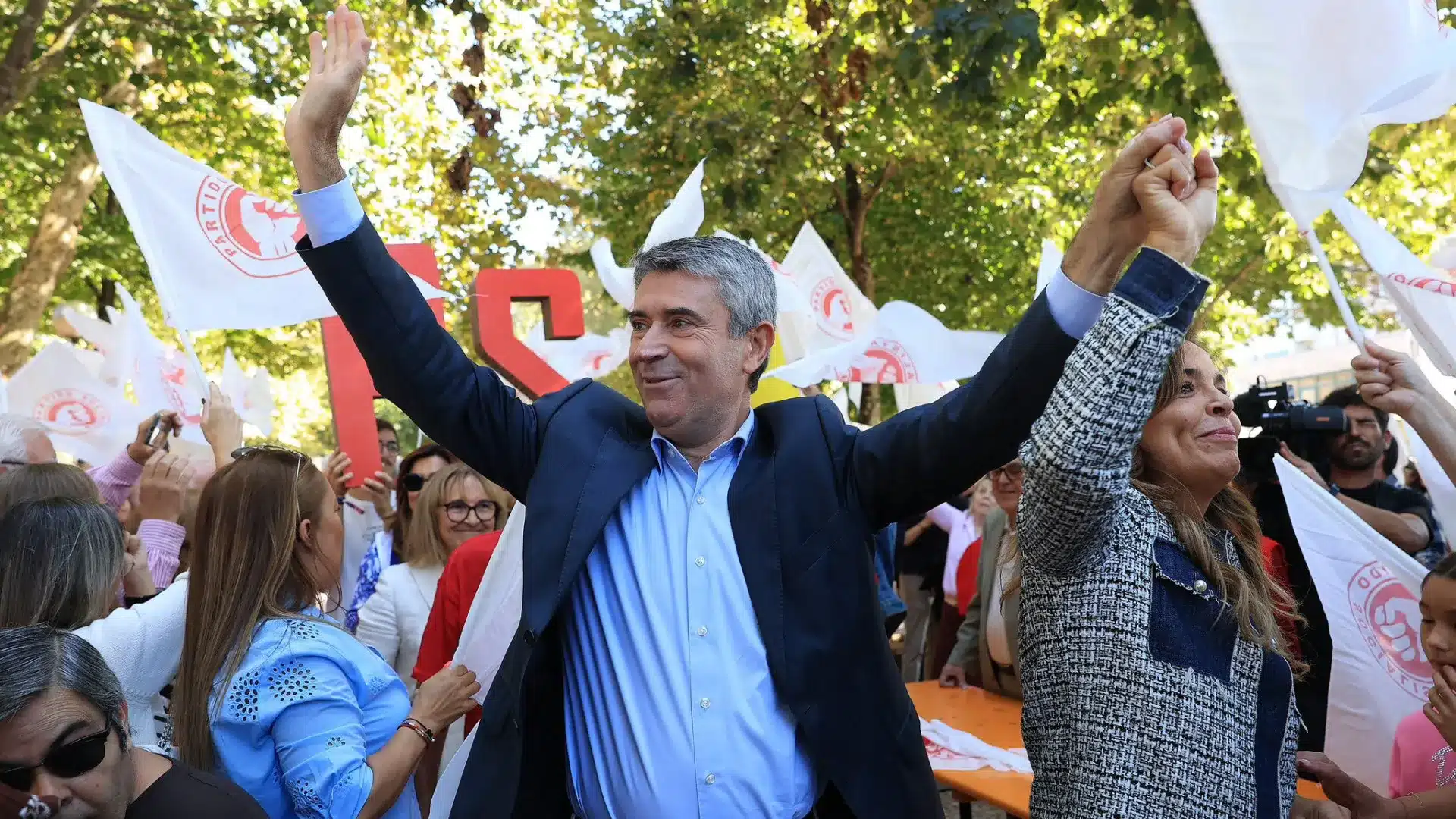 Carneiro avertit qu'"on ne peut pas gaspiller de votes" à Lisbonne.
