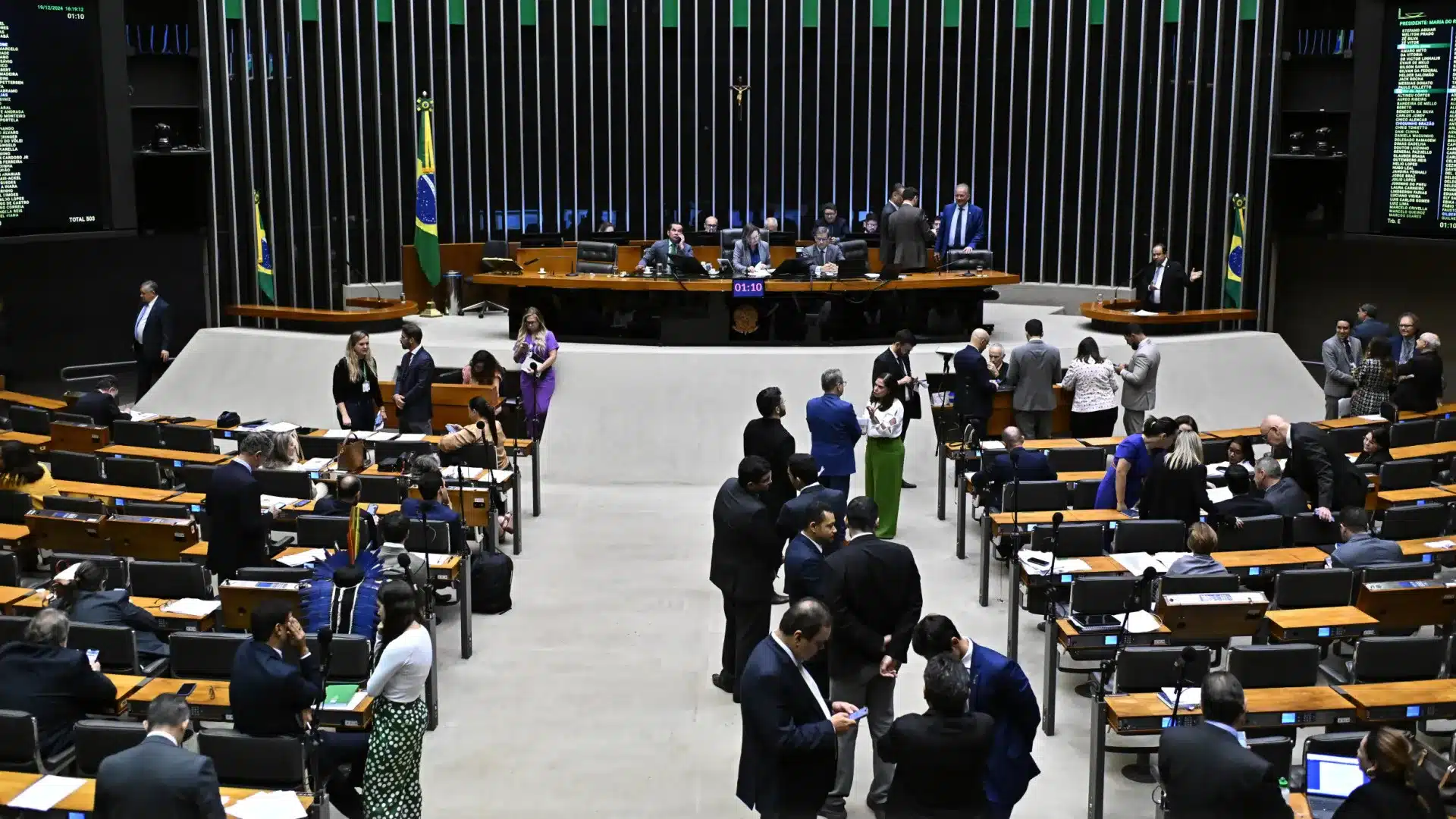 Chambre basse du parlement du Brésil approuve l'exemption de l'IRS jusqu'à 800 euros