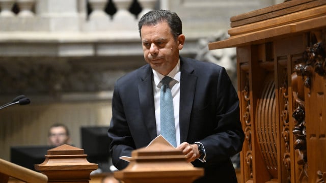 "Cortes" dans le SNS ? Le bâtonnier parle de "hypothèque", le PDG d'"ignorance".