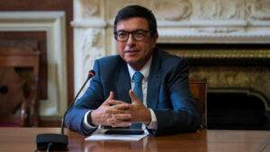 Coupes dans le SNS ? "Il n'y a aucune directive de couper quoi que ce soit."