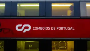 CP et Alstom/DST signent un contrat pour l'achat de 117 trains