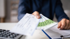 Demandes pour le chèque de 750€ pour la formation reportées : Qui peut demander ?