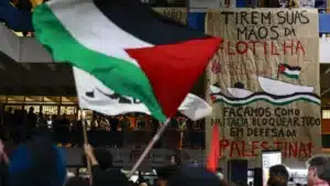 Des étudiants brésiliens demandent à Lula de rompre les liens avec Israël.