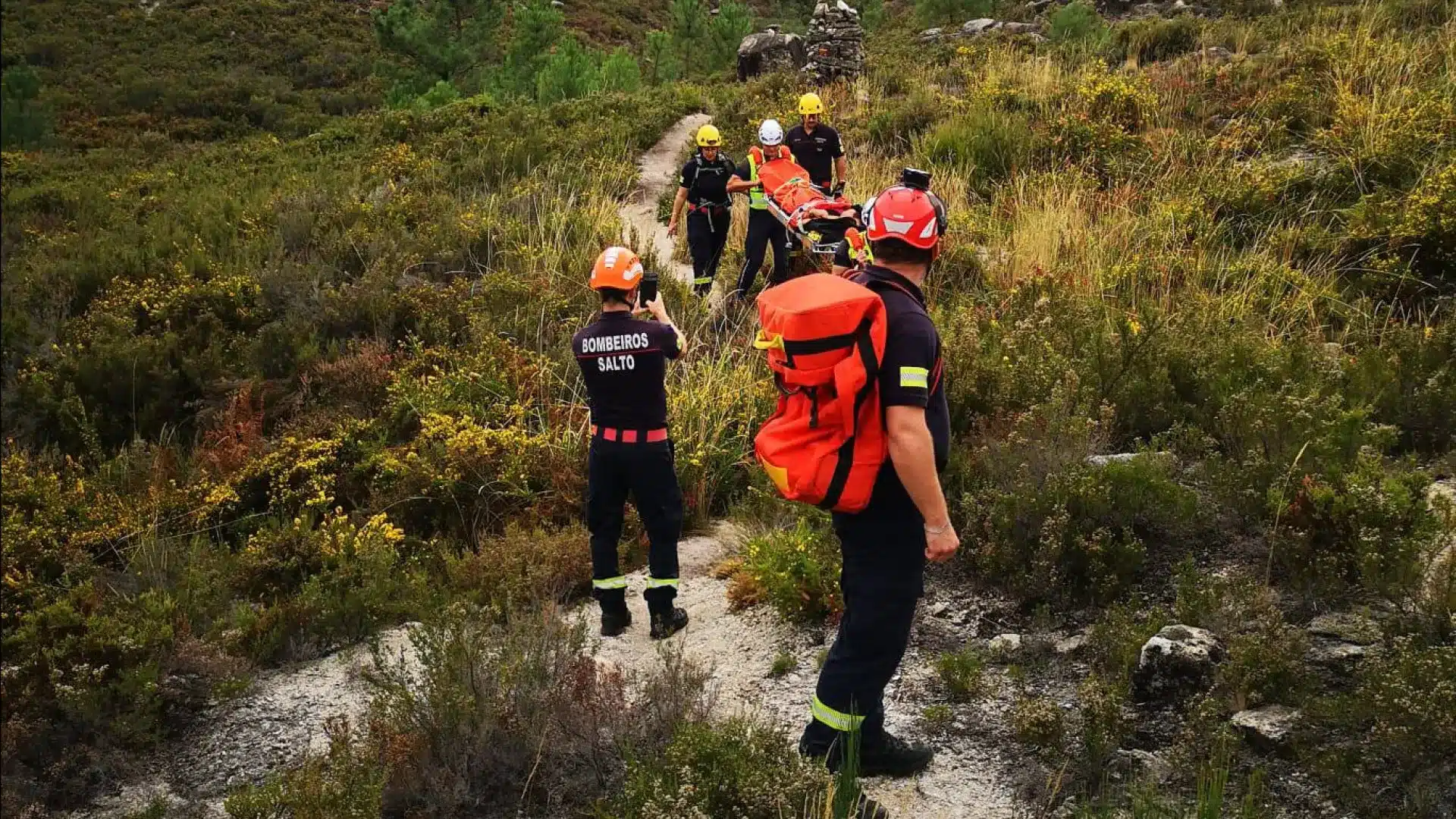 Femme secourue après « suspicion de fracture » sur un sentier de Peneda-Gerês.