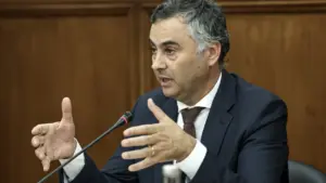 Fernando Alexandre critique le « lourd héritage » de la Parque Escolar.