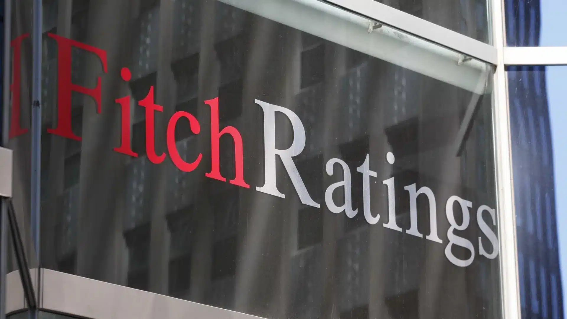 Fitch Ratings maintient la note à long terme de BPI à A-