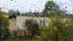 Groupes Central et Oriental des Açores sous alerte jaune à cause de la pluie