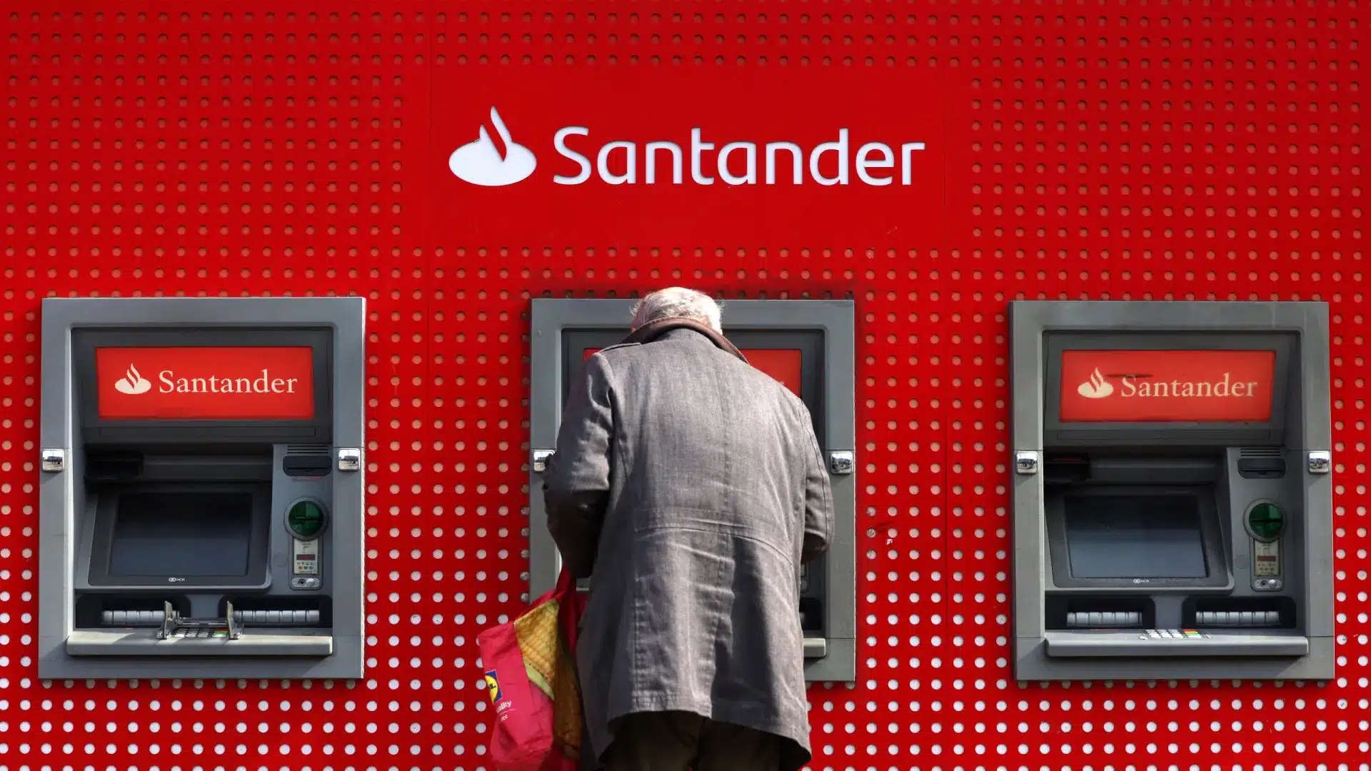 Grupo Santander augmente ses bénéfices de 11% jusqu'en septembre à 10.337 millions
