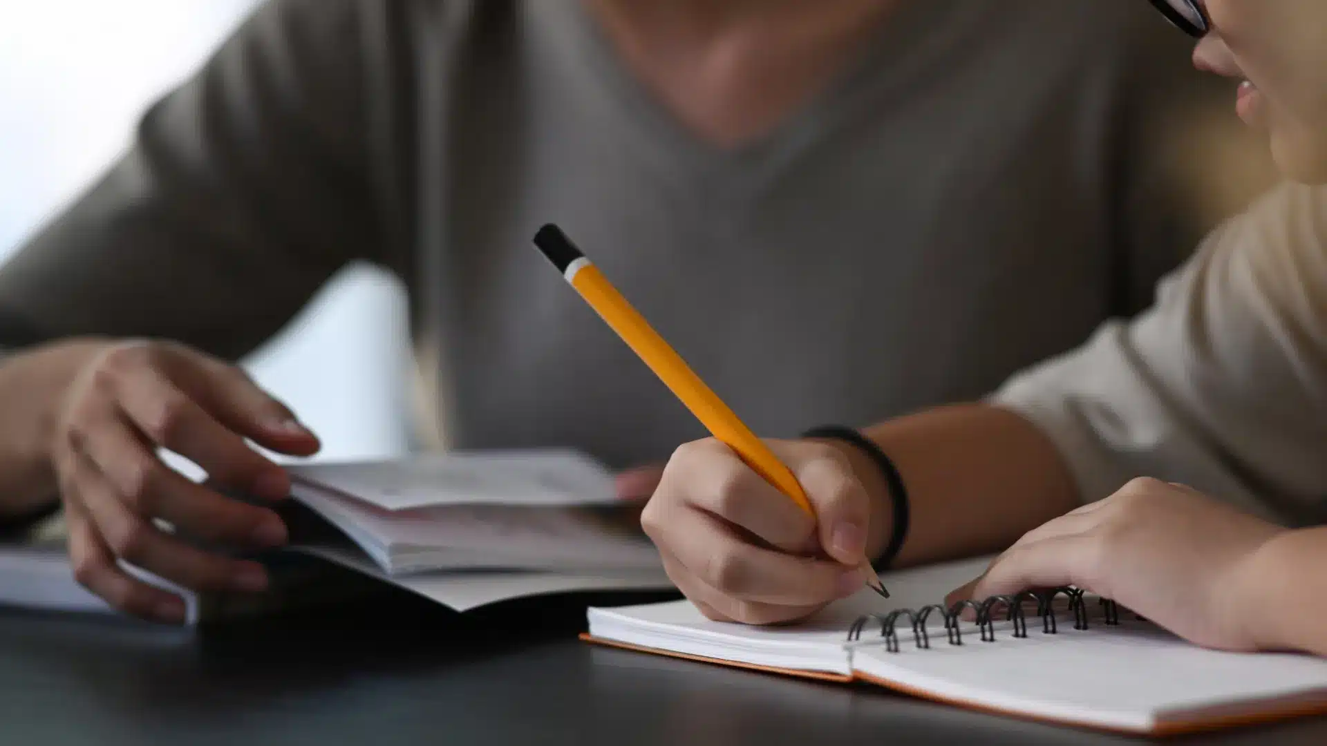 Il faut 39 000 professeurs d'ici 2034... l'offre actuelle n'en garantit que 20 000.