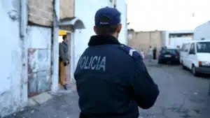 Ils avaient été arrêtés en août, mais ont recommencé à voler. Ils restent en détention provisoire.