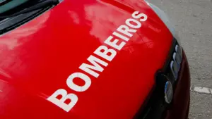 Incendie dans un immeuble de 14 étages à Chelas. Il y avait "beaucoup de fumée".