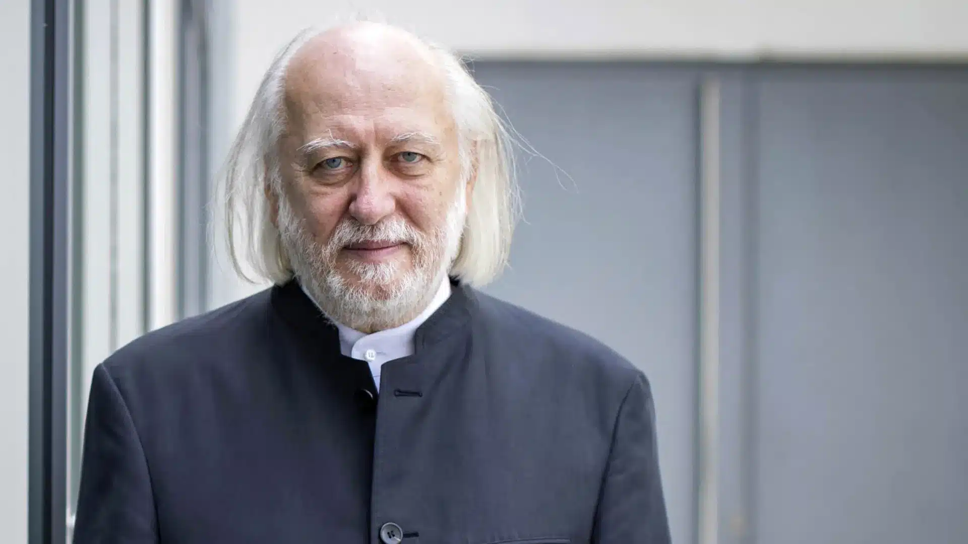 Krasznahorkai, de l'anonymat à maître de l'apocalypse et prix Nobel de littérature