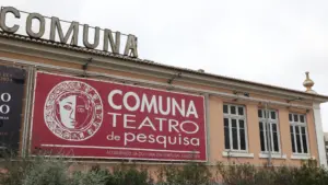 La commune met en scène une pièce d'Arrabal : « Un coup de feu dans le marécage où nous sommes arrivés »