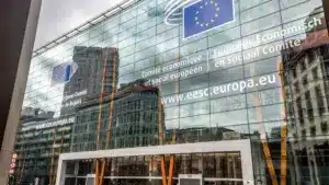 La démocratie européenne "est fragile" et l'approche doit être centrée sur les personnes.